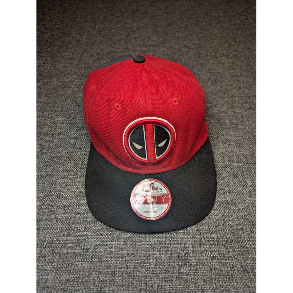 New Era 9FIFTY Deadpool Marvel Snapback Hat Red & Black Brim Marvel Baseball Cap